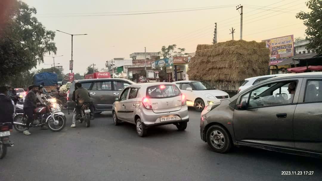When will Garhshankar city Vasia get bypass facility, people are forced to get stuck in traffic jam